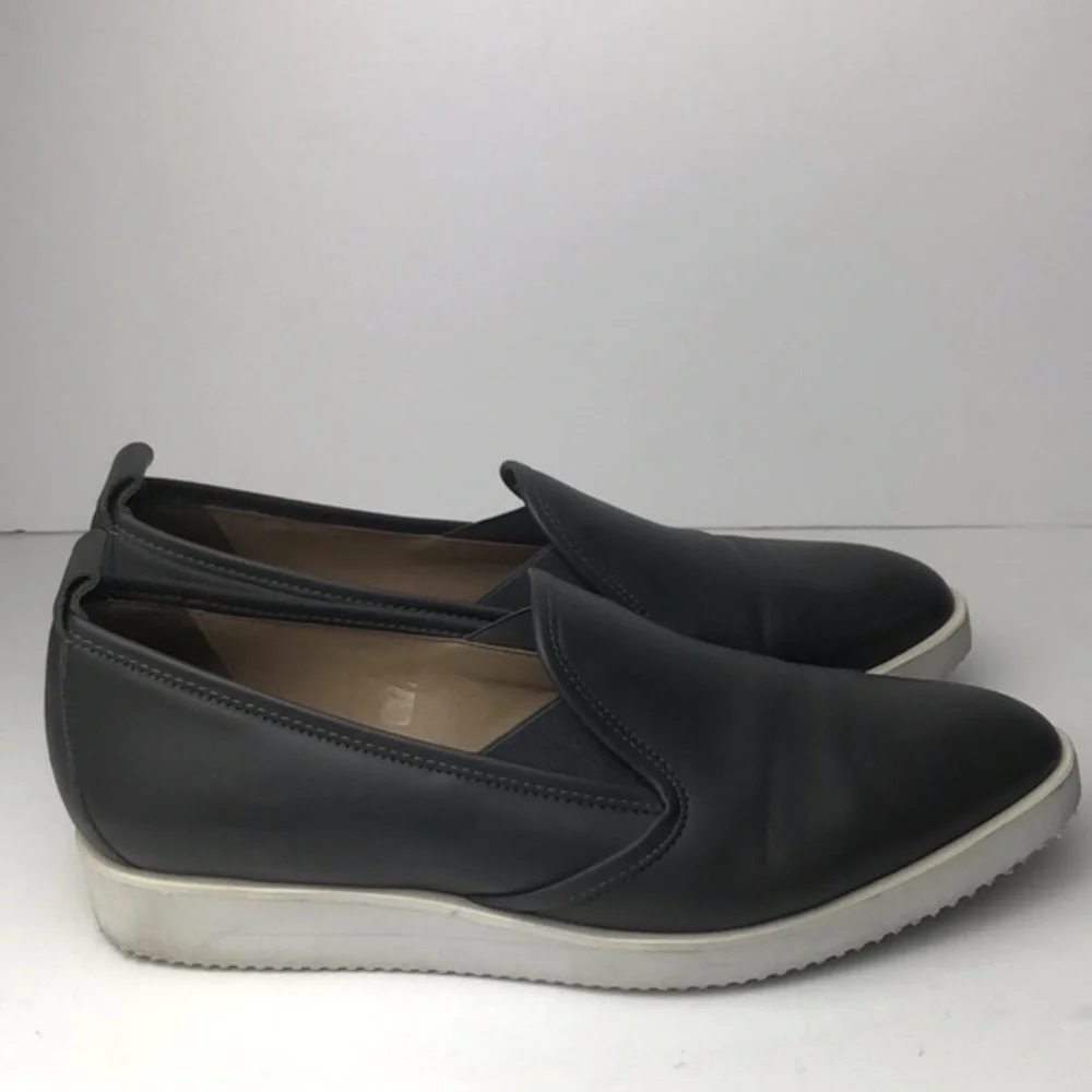 Everlane Leather Point Toe Loafers